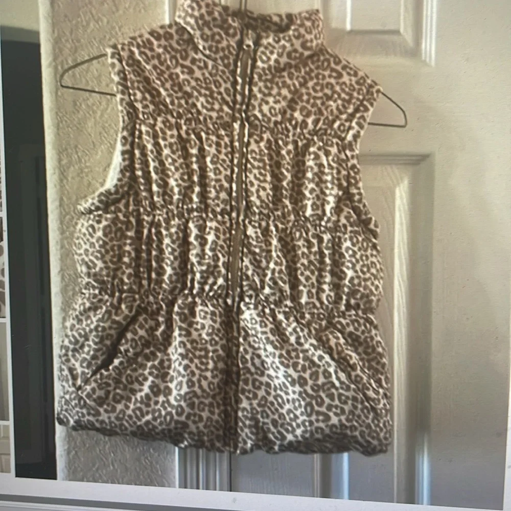 Beverly Hills Princess animal print her puffer vest 7/8